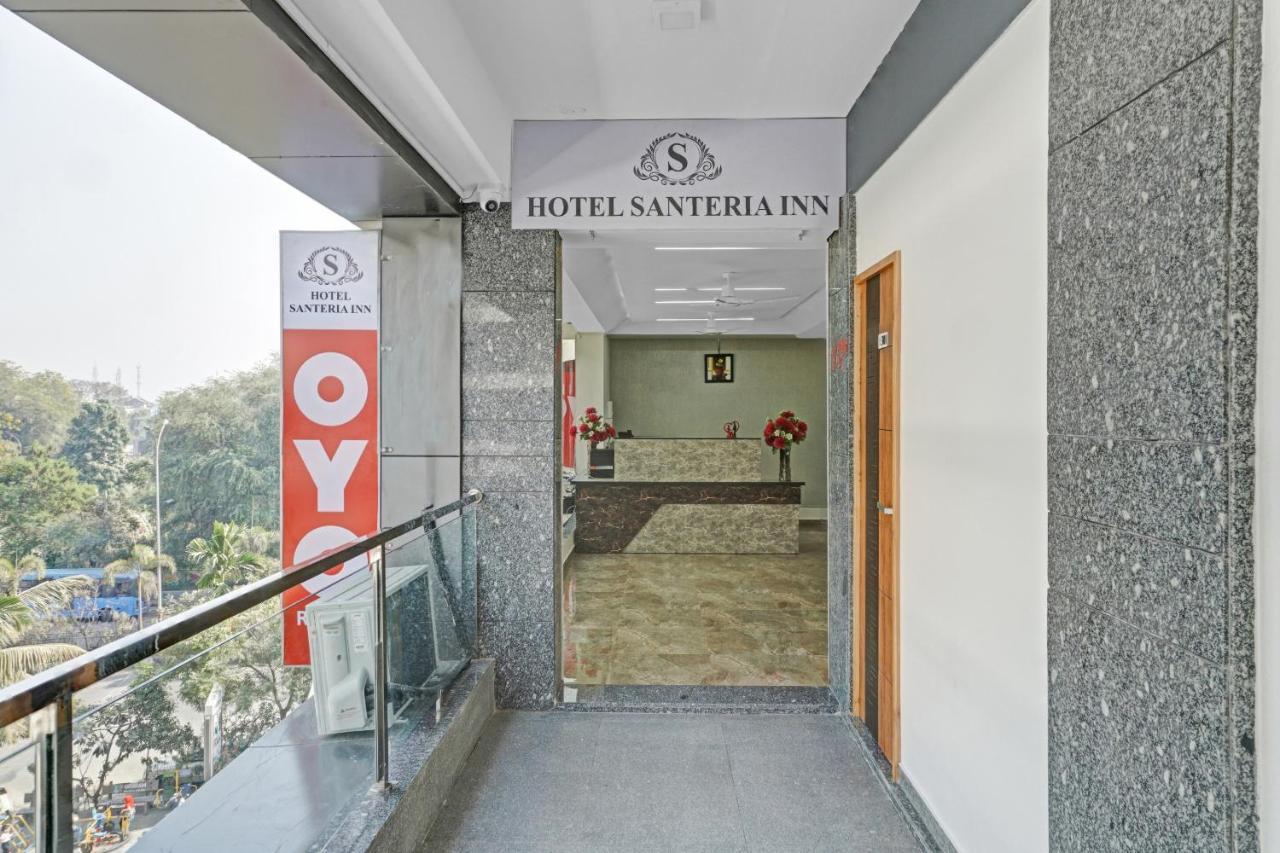 Capital O Hotel Santeria Inn Surat Dış mekan fotoğraf